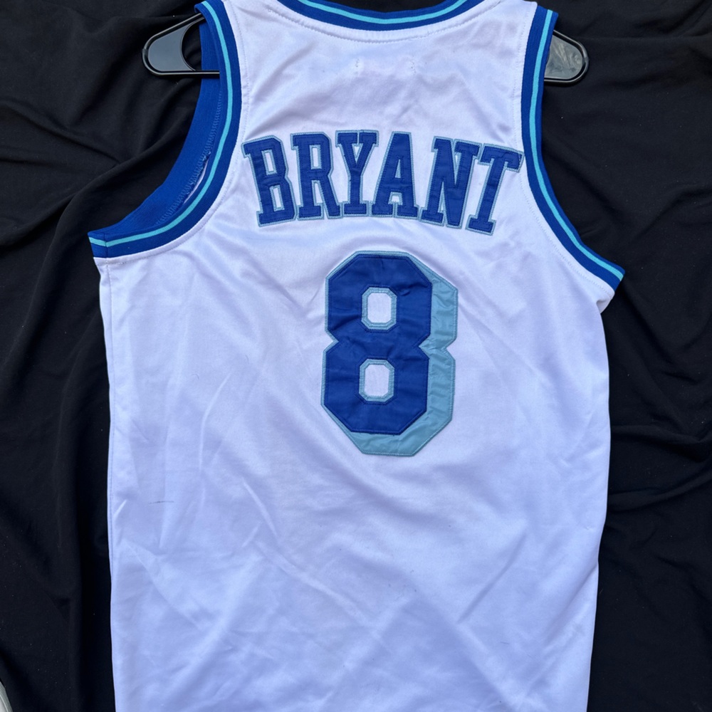 Los Angeles Lakers Kobe Bryant 96-97 Los Angeles Lakers throwback jersey